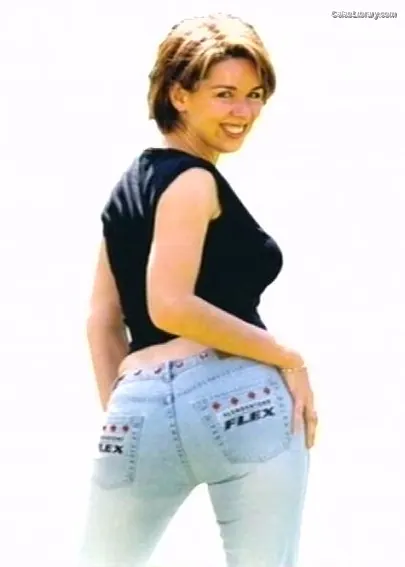 Claire Sweeney photo 10 of 32