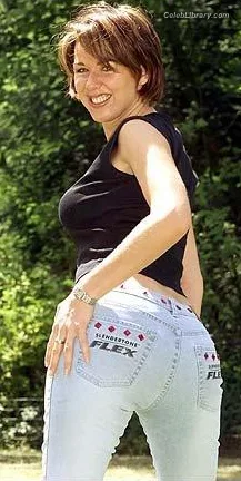 Claire Sweeney photo 22 of 33