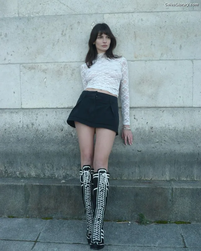 Clara Beneytout photo 8 of 67