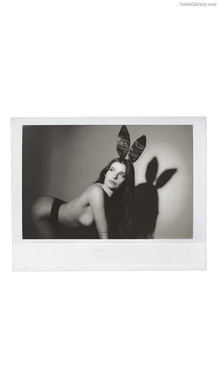 Clara Beneytout photo 11 of 67
