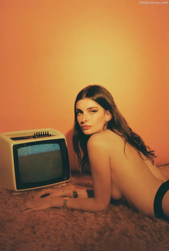 Clara Beneytout photo 16 of 67