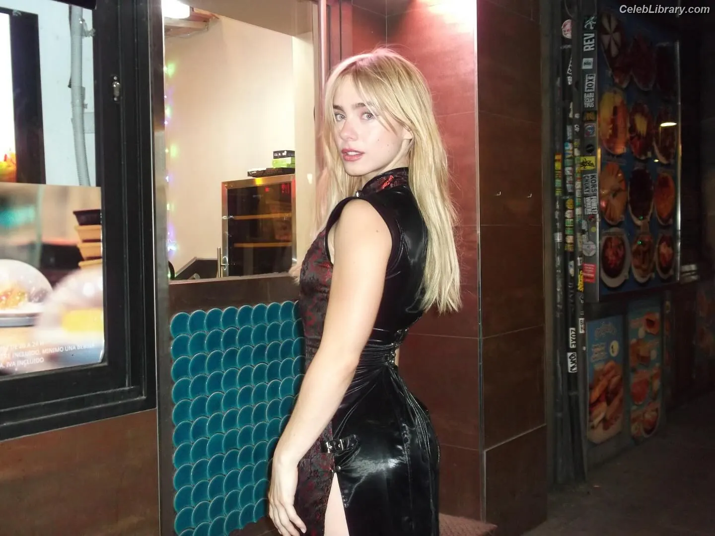 Clara Galle photo 15 of 754