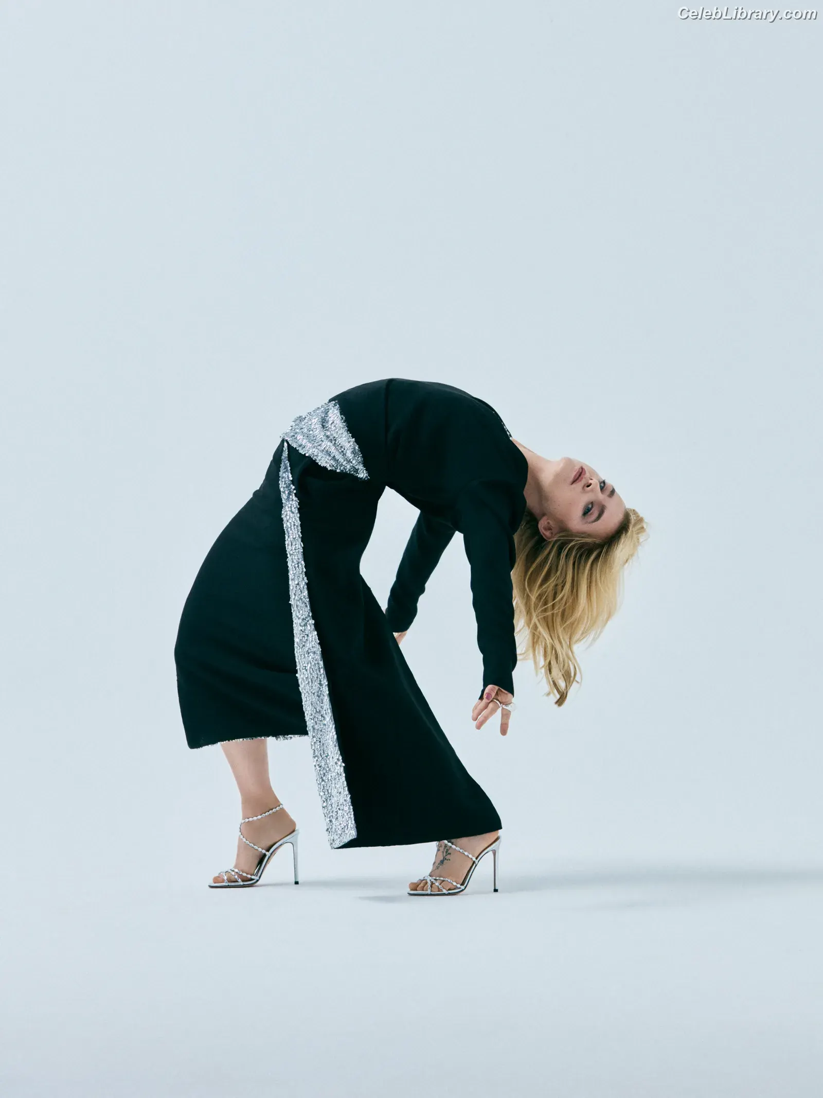 Clara Galle photo 6 of 754