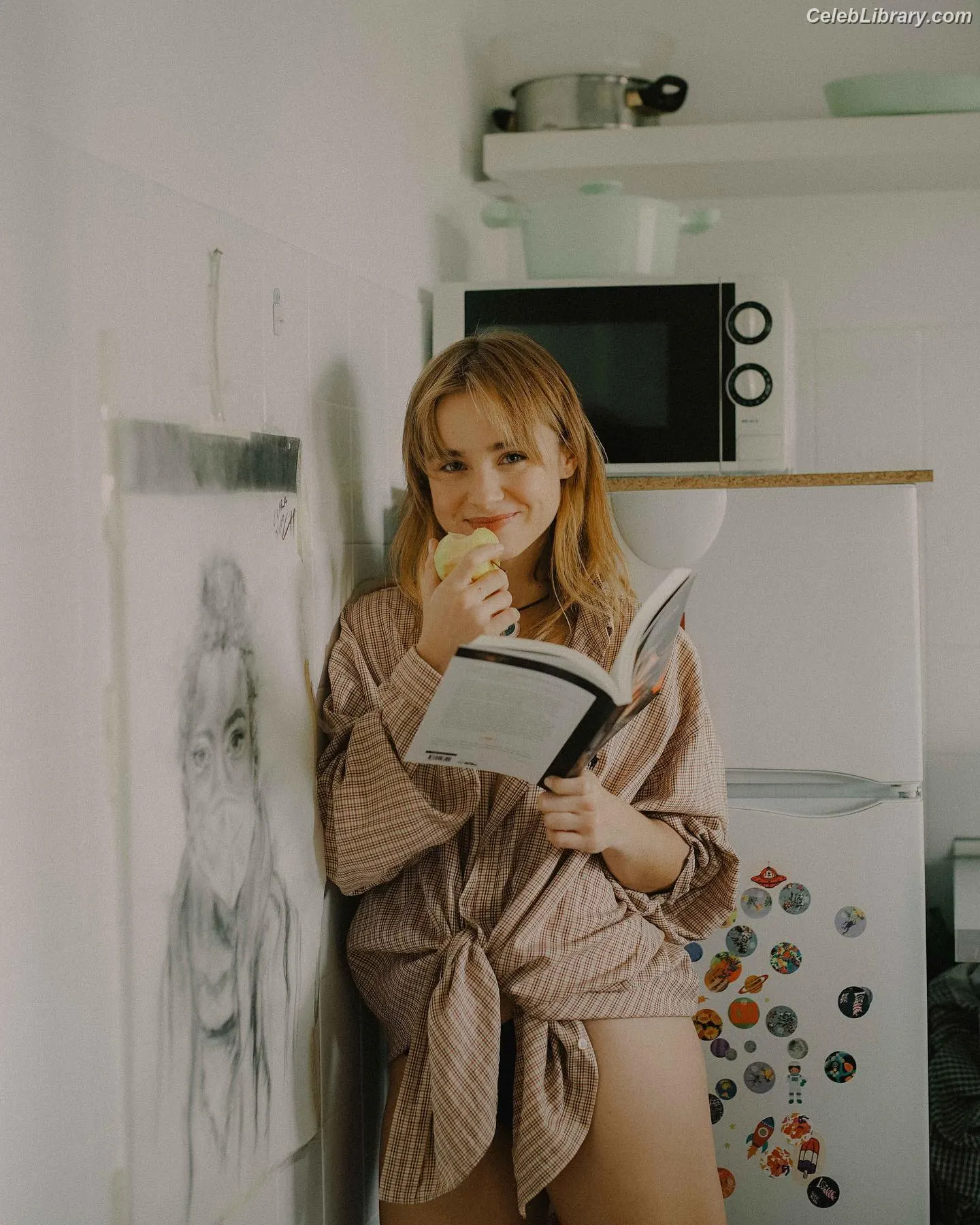 Clara Galle photo 18 of 754