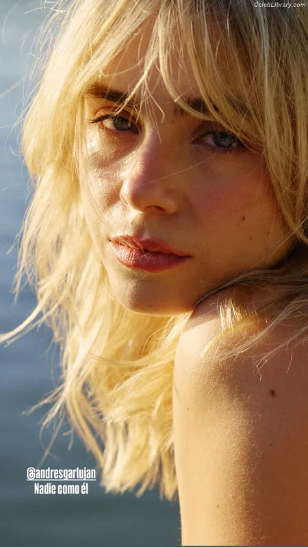 Clara Galle photo 11 of 756