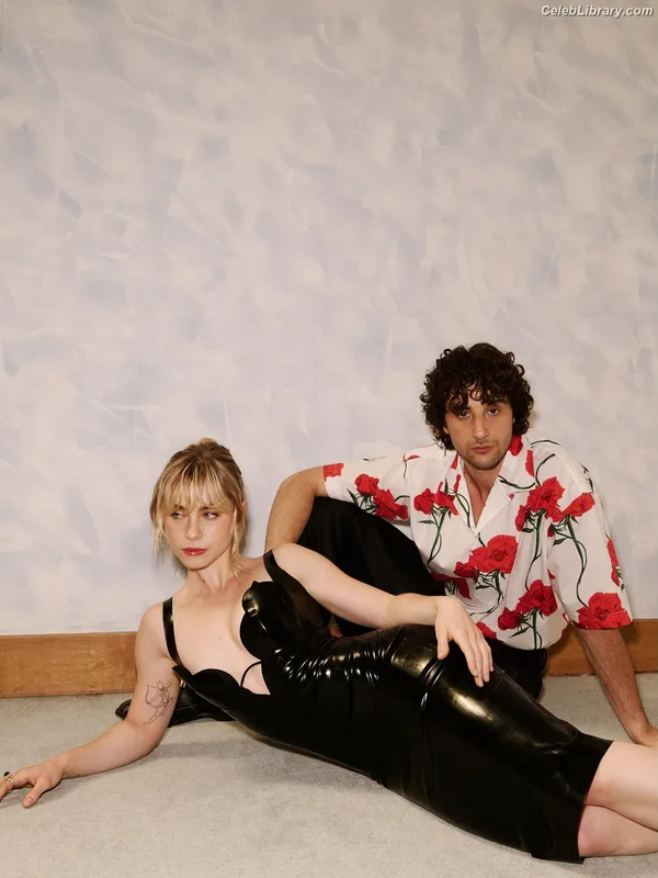 Clara Galle photo 8 of 756