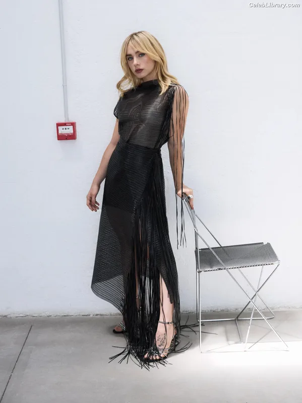 Clara Galle photo 14 of 756