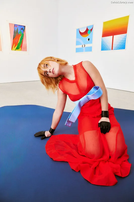 Clara Galle photo 20 of 756
