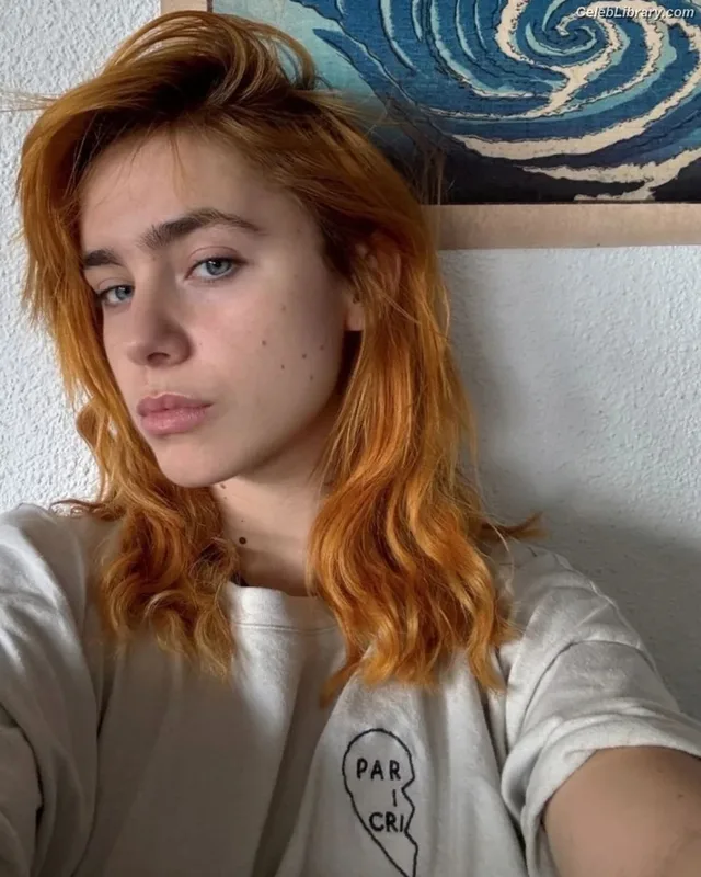 Clara Galle photo 2 of 756