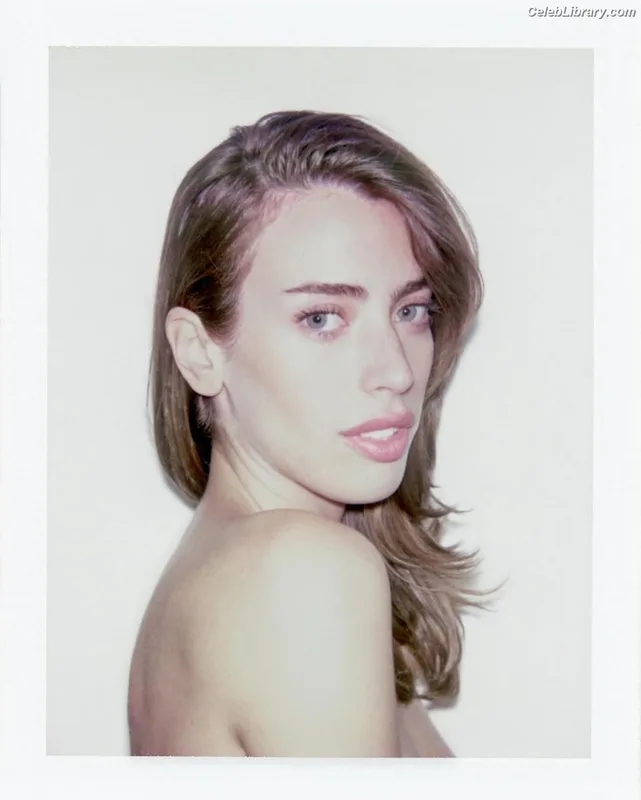 Clara McGregor photo 13 of 72