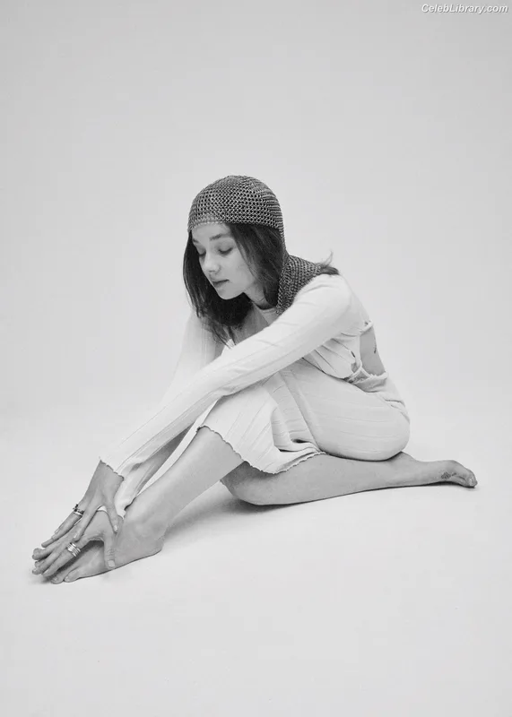 Claudia Jessie photo 2 of 14