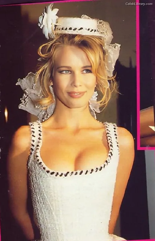 Claudia Schiffer photo 9 of 223