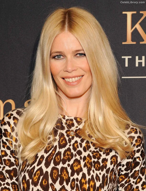 Claudia Schiffer photo 2 of 223