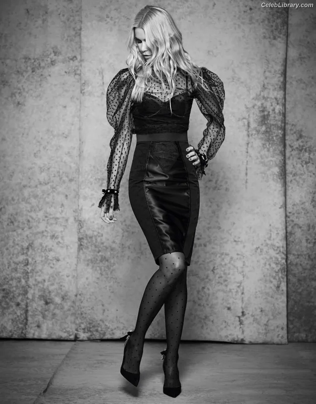 Claudia Schiffer photo 12 of 223