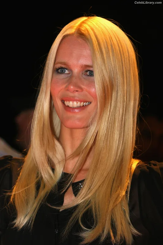 Claudia Schiffer photo 24 of 223