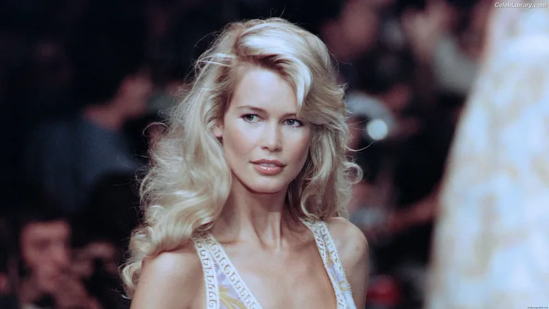 Claudia Schiffer photo 14 of 223
