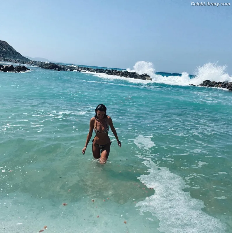 Clelia Theodorou photo 8 of 84