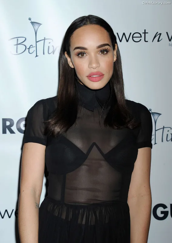 Cleopatra Coleman photo 2 of 38