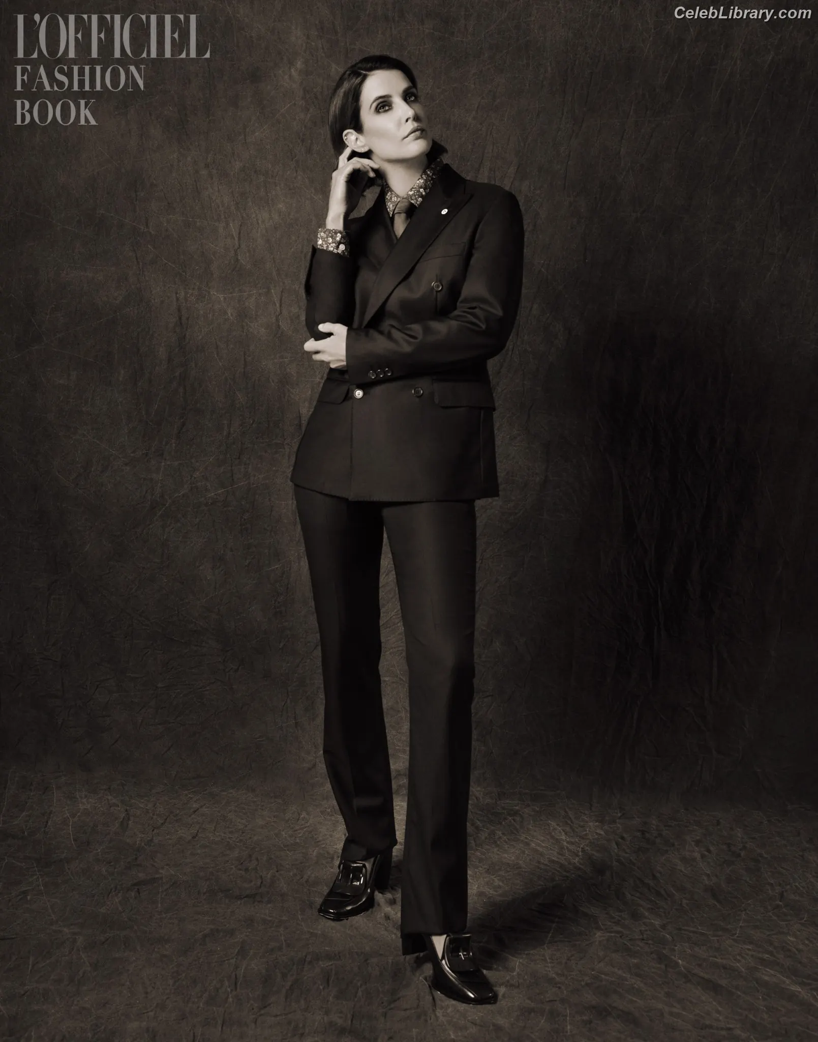 Cobie Smulders photo 10 of 144