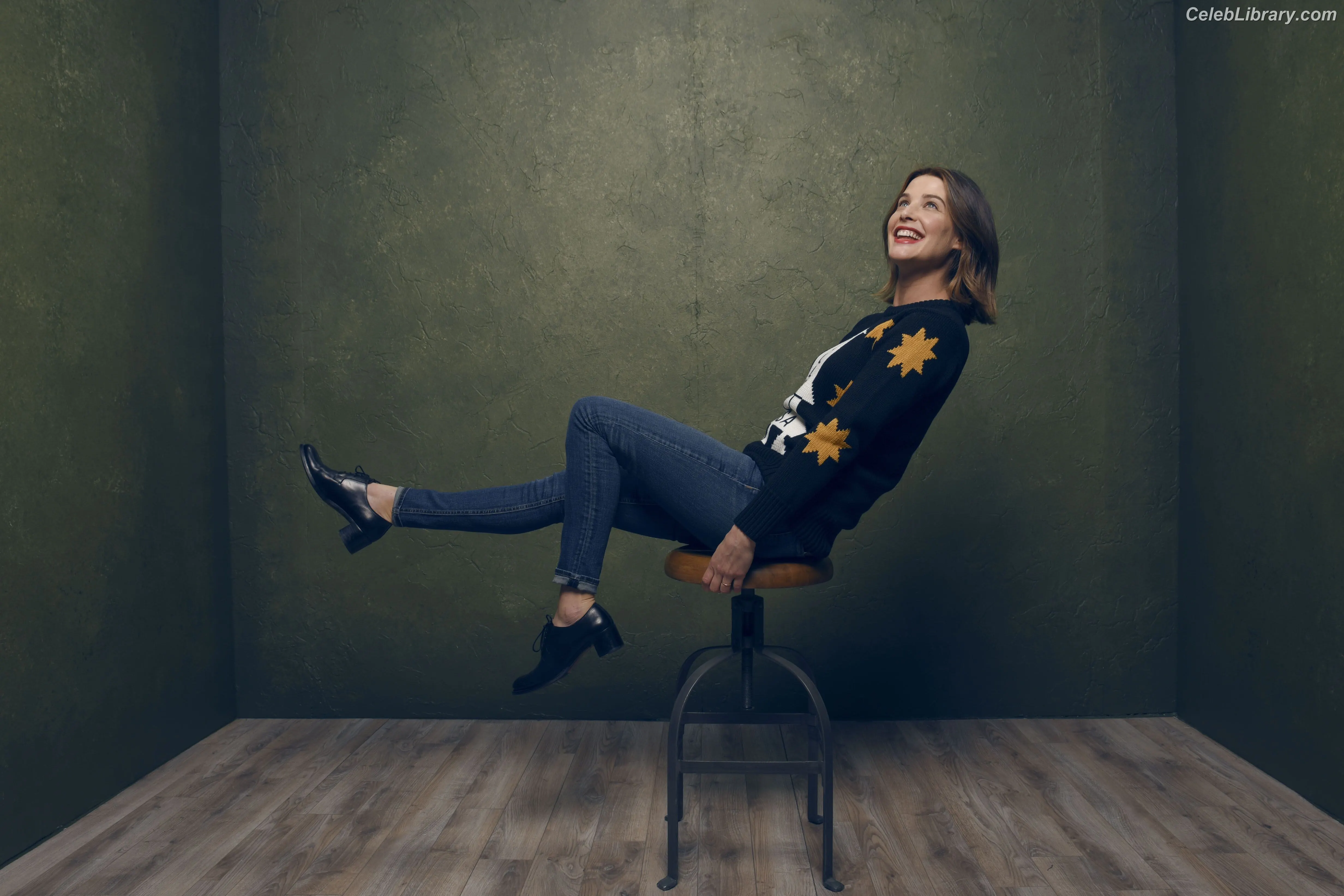 Cobie Smulders photo 1 of 144