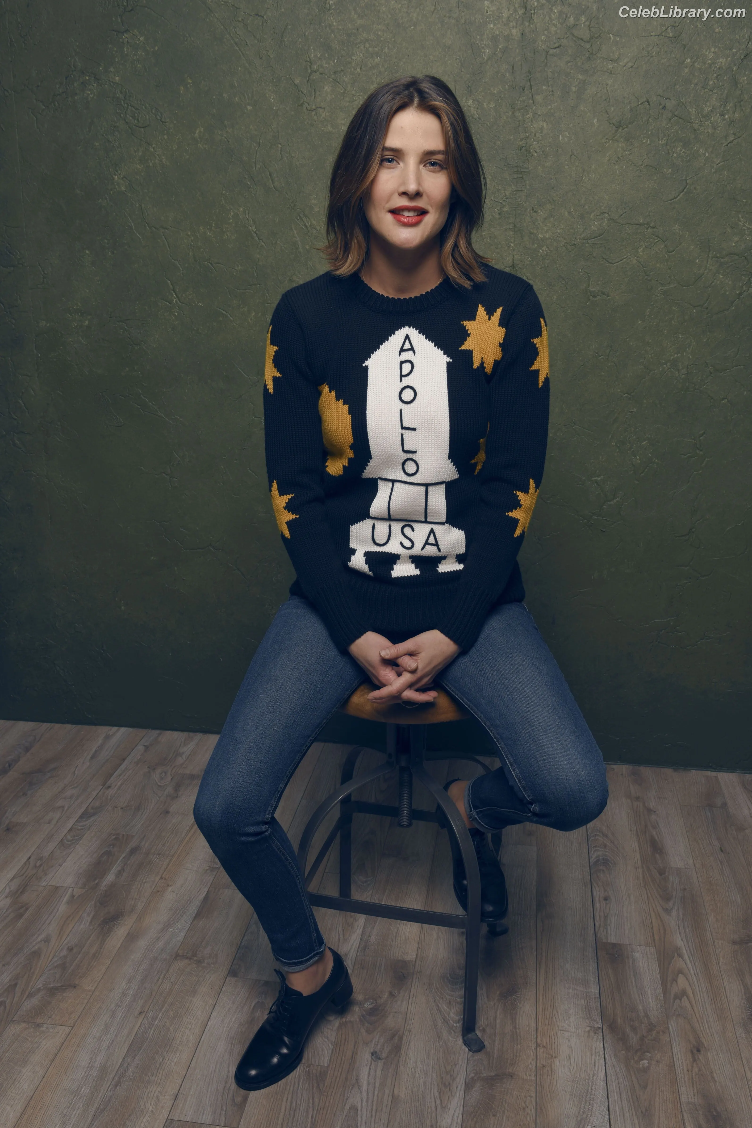 Cobie Smulders photo 2 of 144