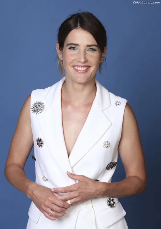 Cobie Smulders photo 17 of 145