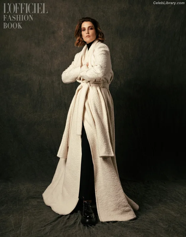 Cobie Smulders photo 11 of 145