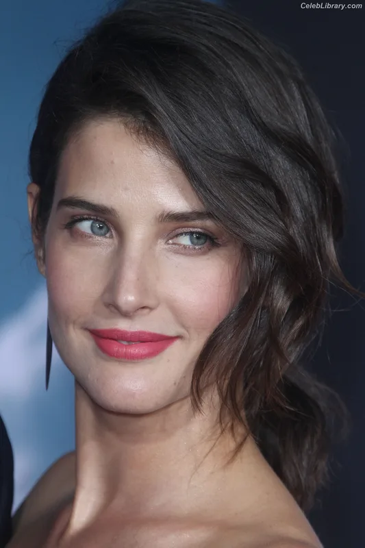 Cobie Smulders photo 18 of 145