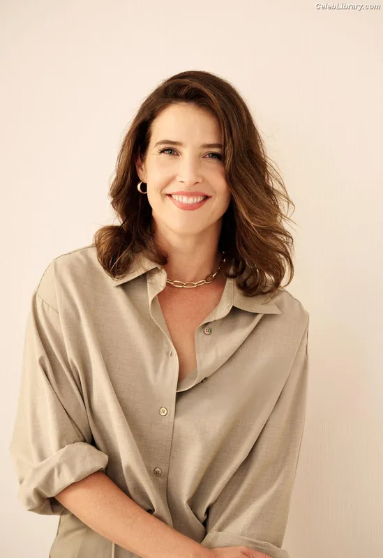 Cobie Smulders photo 17 of 145