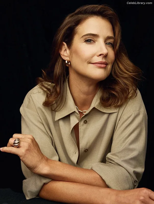 Cobie Smulders photo 14 of 145