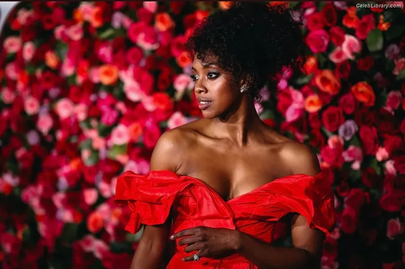 Condola Rashad photo 11 of 17