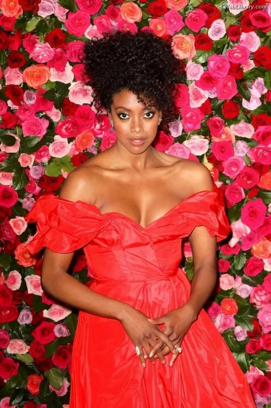 Condola Rashad photo 15 of 17