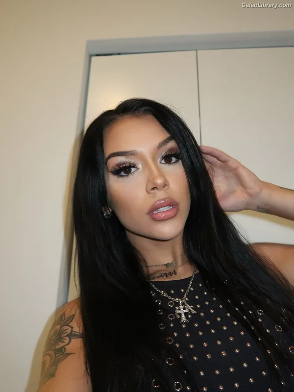 Cora Jade photo 20 of 1279