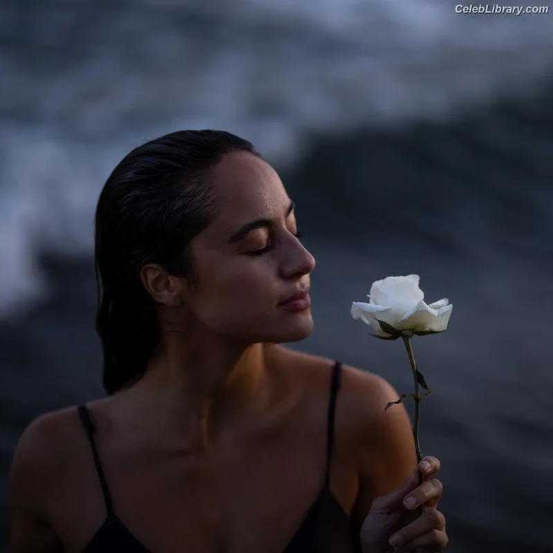 Corina Conti photo 19 of 131