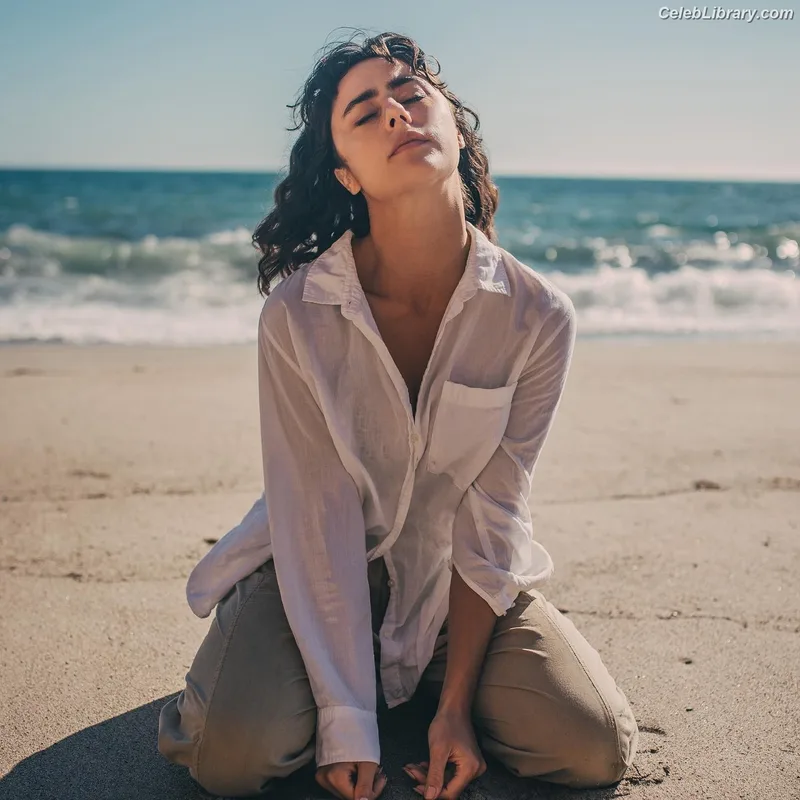 Corina Conti photo 9 of 131