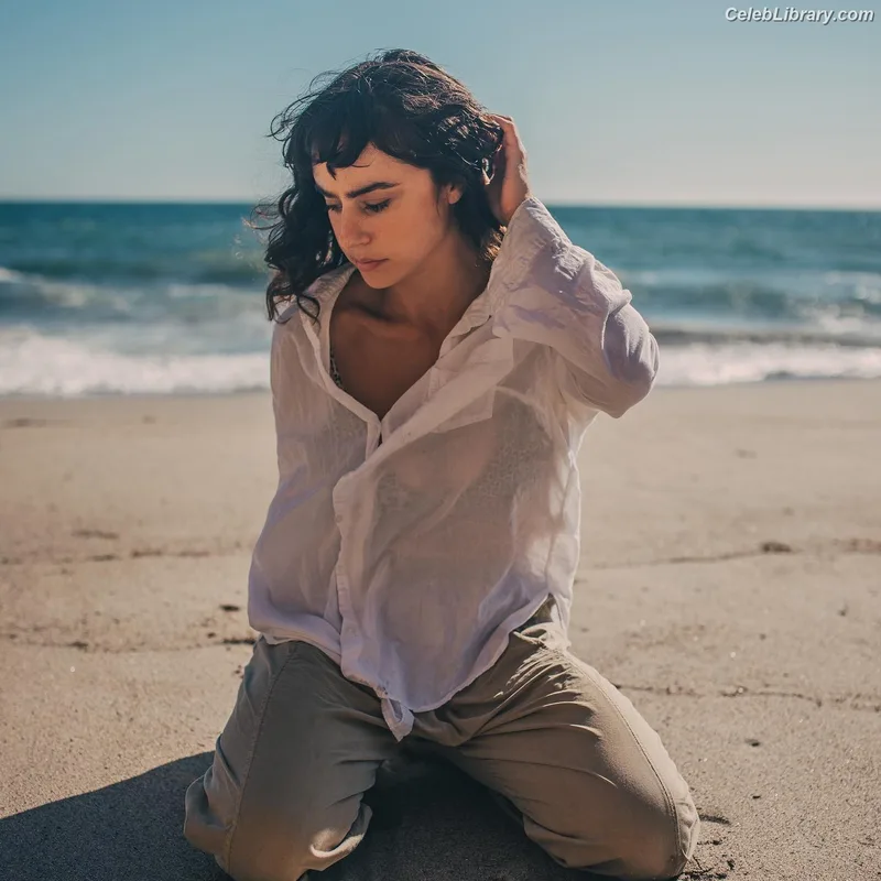 Corina Conti photo 10 of 131
