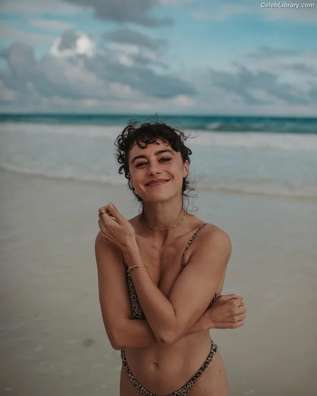 Corina Conti photo 14 of 131
