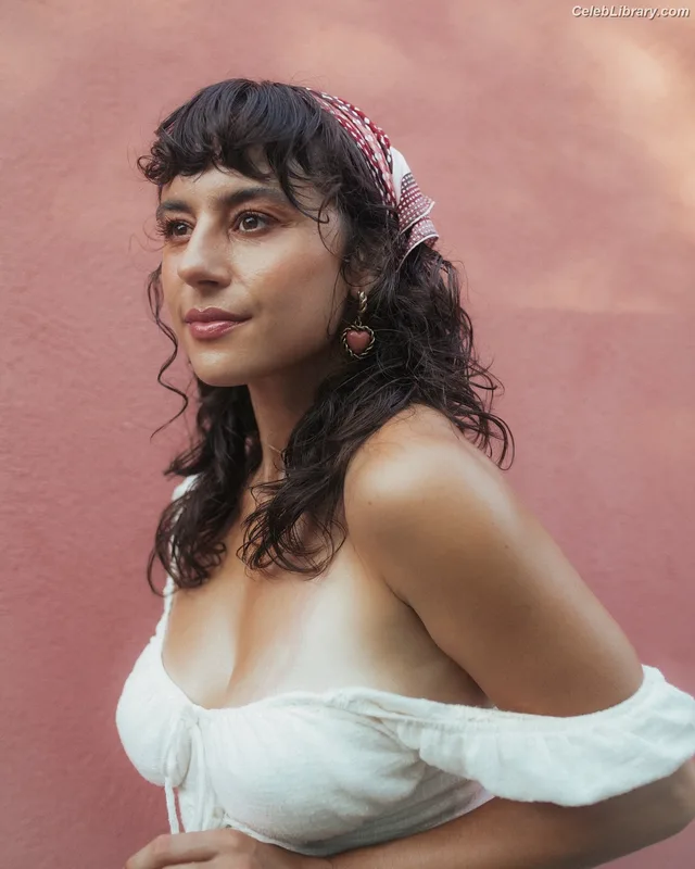 Corina Conti photo 20 of 131