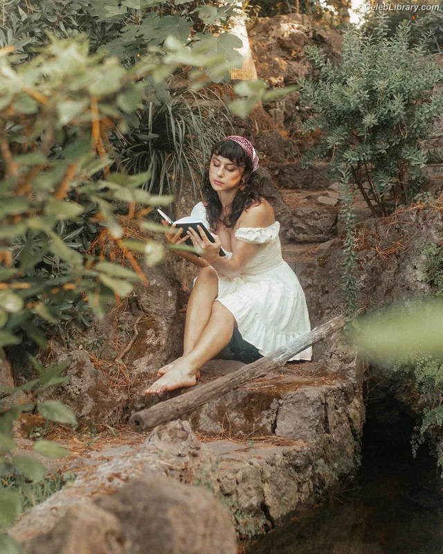 Corina Conti photo 22 of 131