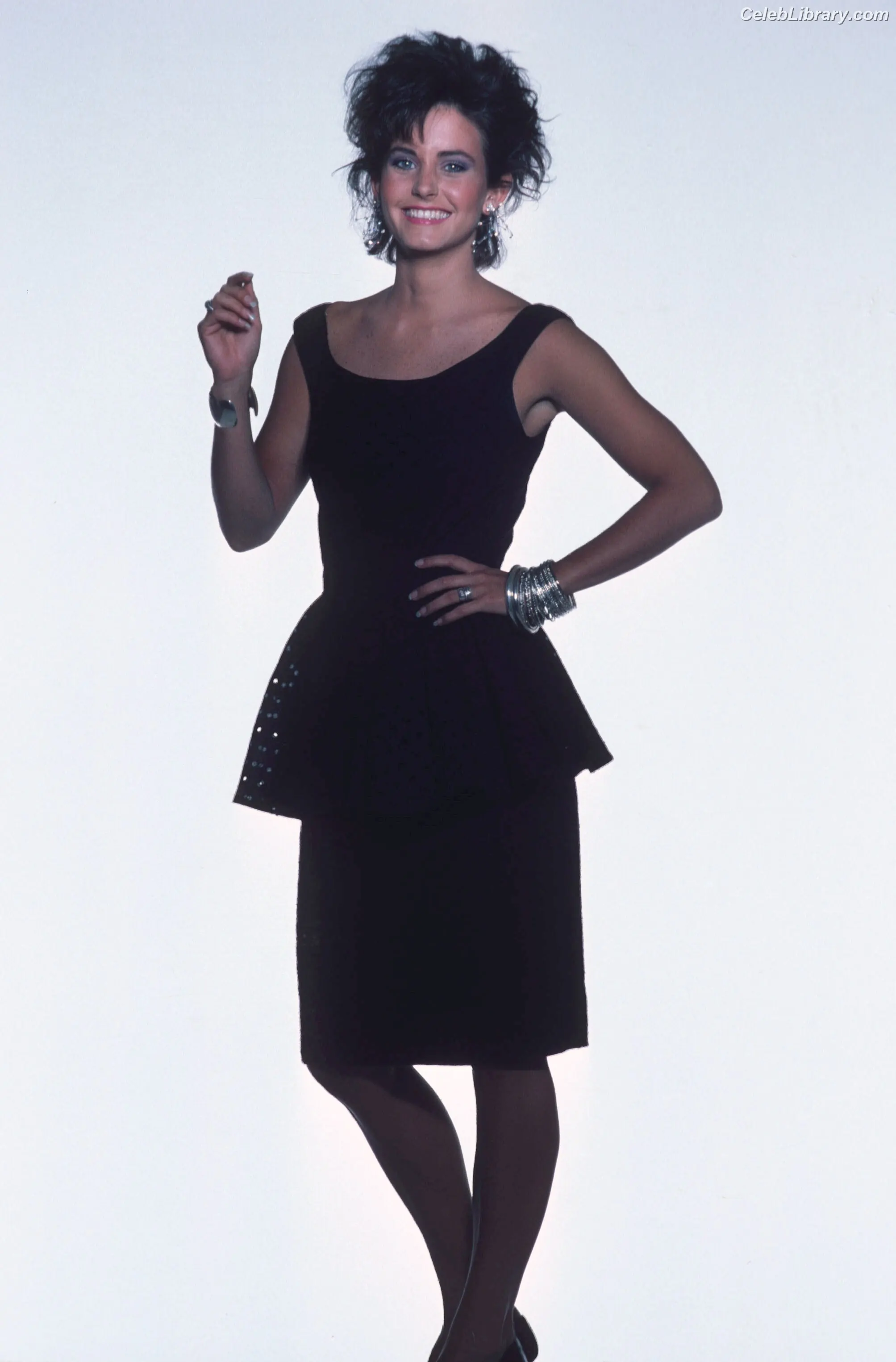 Courteney Cox photo 22 of 147