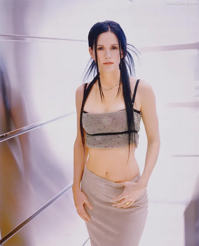 Courteney Cox photo 9 of 148