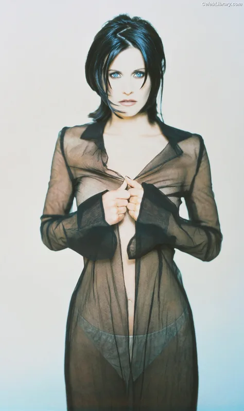 Courteney Cox photo 15 of 148