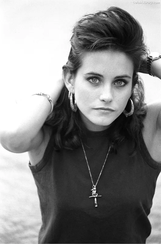 Courteney Cox photo 9 of 148