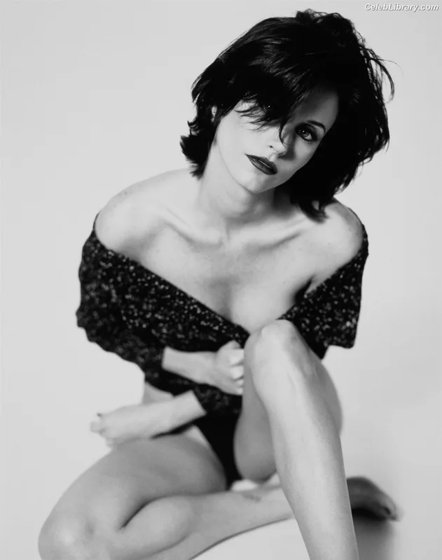 Courteney Cox photo 4 of 148