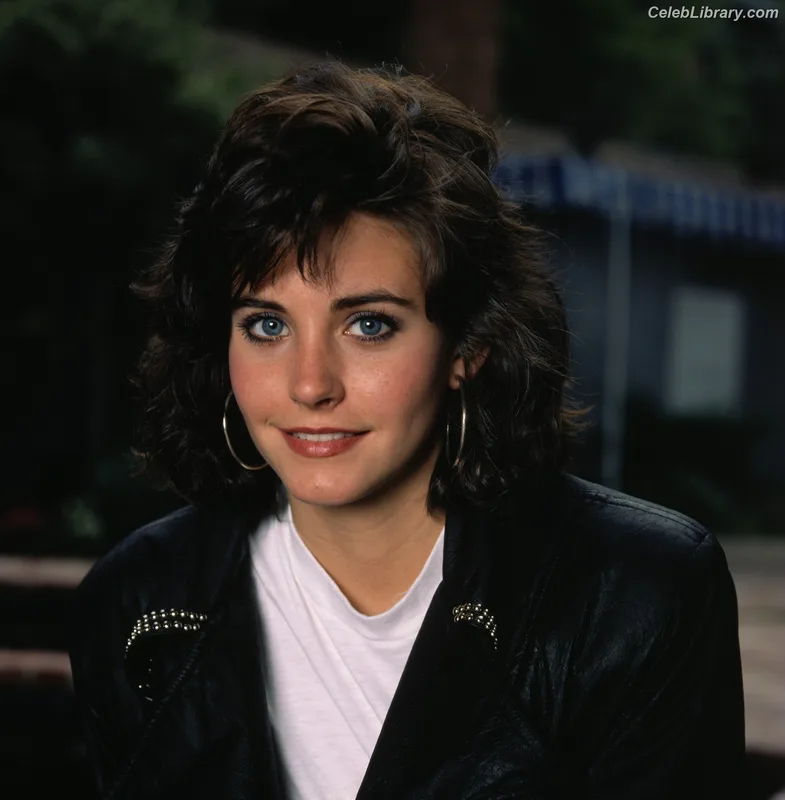 Courteney Cox photo 11 of 148