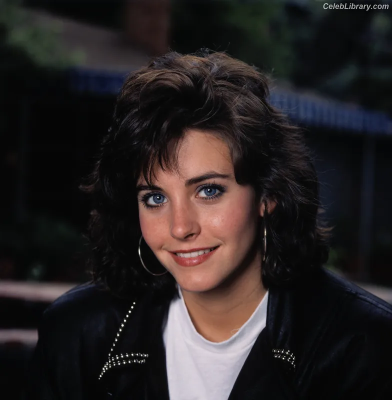 Courteney Cox photo 12 of 148
