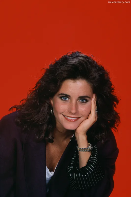 Courteney Cox photo 10 of 148