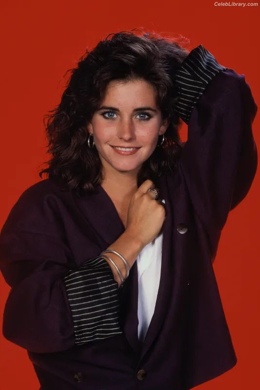 Courteney Cox photo 11 of 148