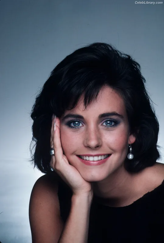Courteney Cox photo 18 of 148