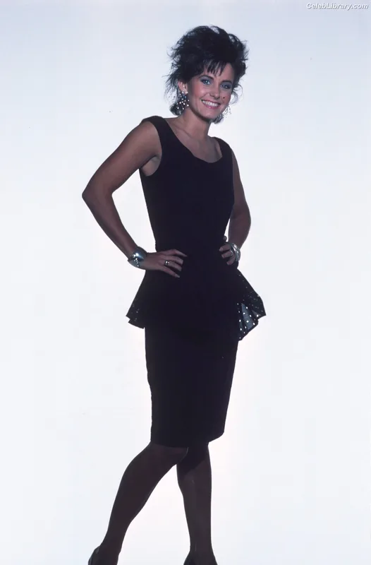 Courteney Cox photo 24 of 148